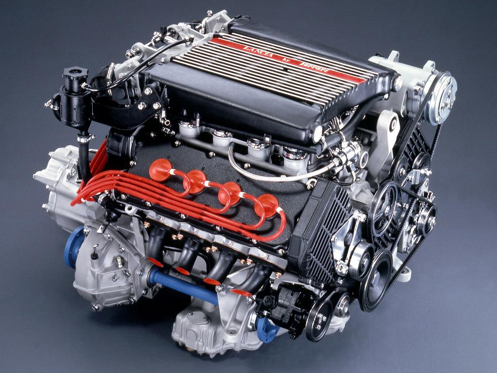Lancia Thema 8.32 moottori
